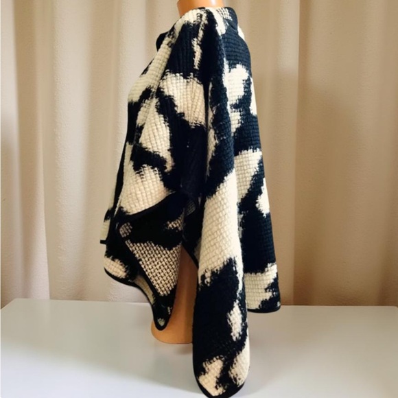 Women’s French Connection Wool Black White Cape Jacket Sweater - Picture 8 of 14